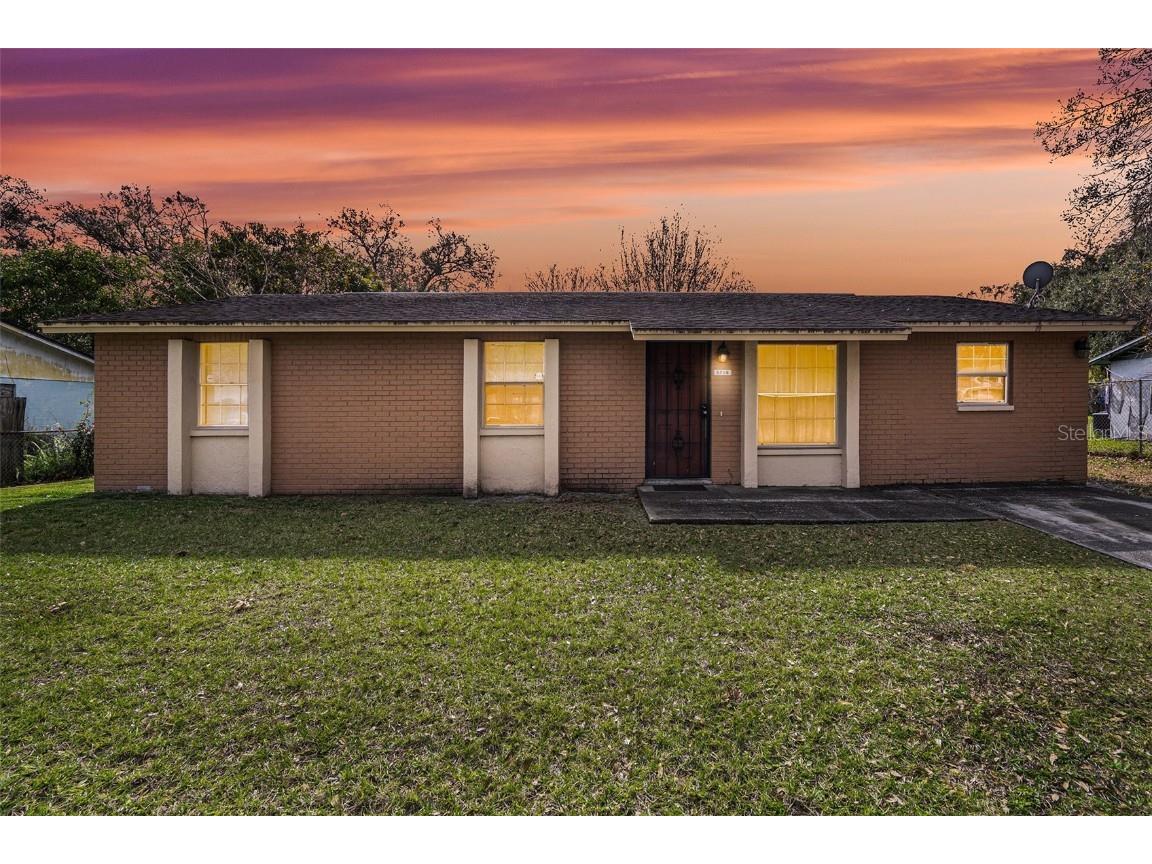 3716 Mistwood Drive Tampa FL 33619 T3499127 image1