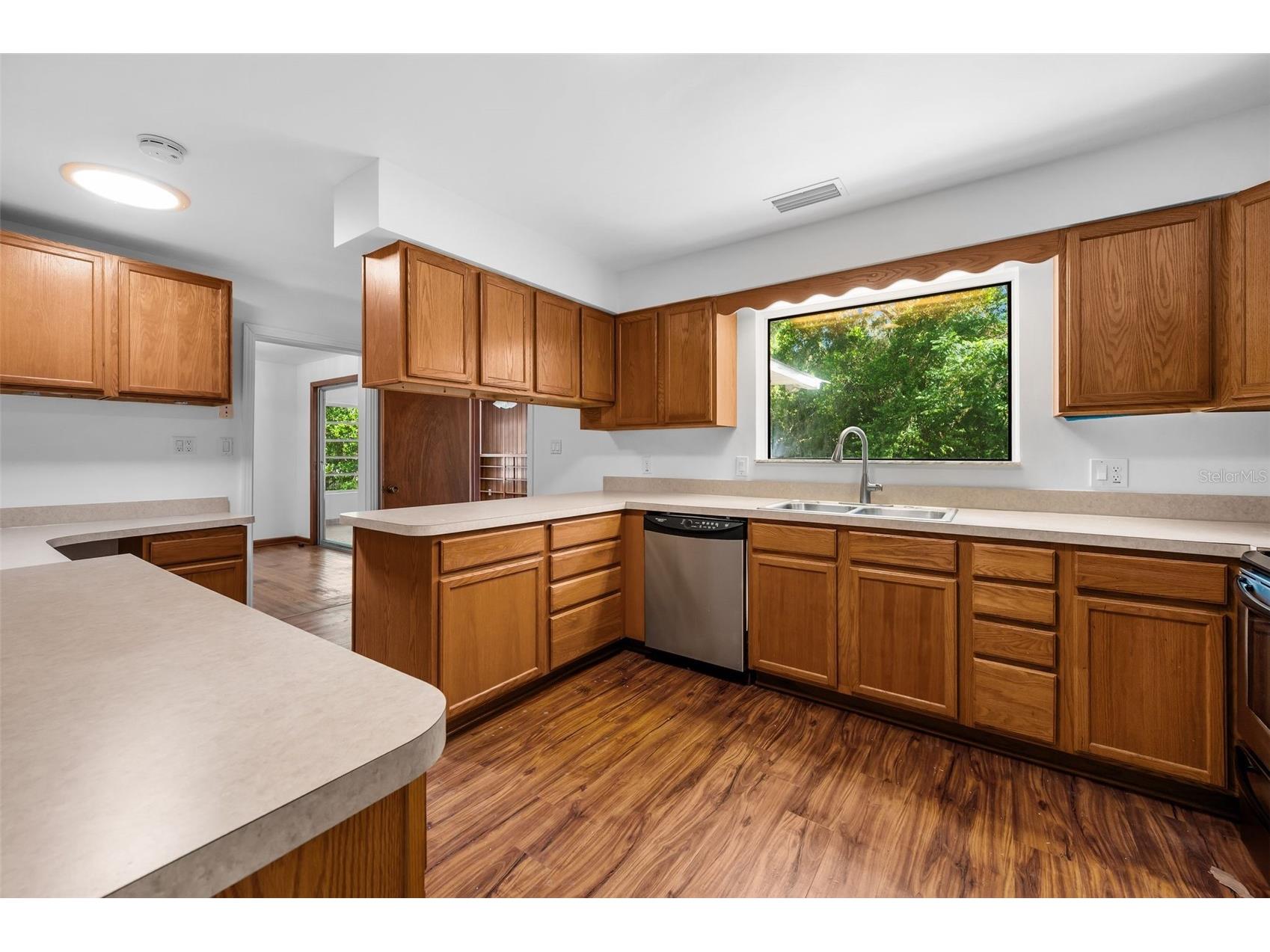 3716 SW 6th Place Gainesville FL 32607 GC539810 image14