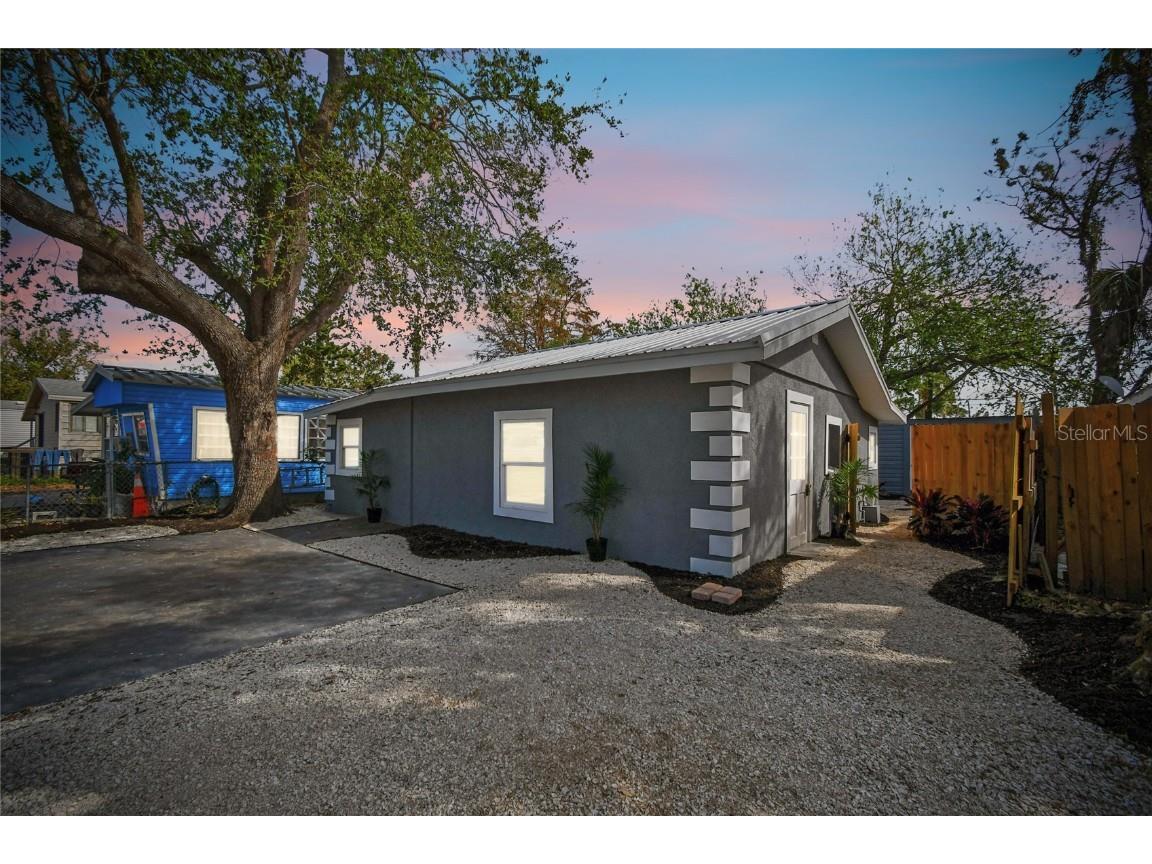 3717 16th Street W Bradenton FL 34205 A4627327 image1