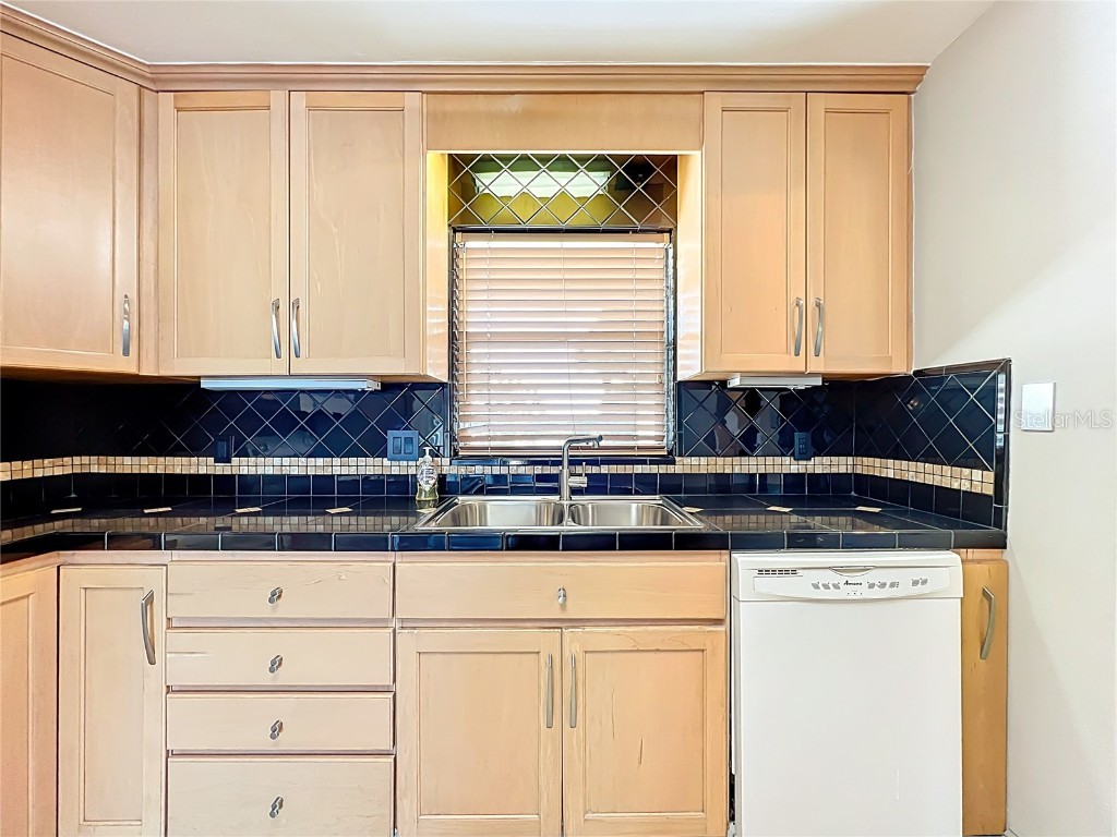 3717 46th Avenue S #11 Saint Petersburg FL 33711 TB8445735 image10