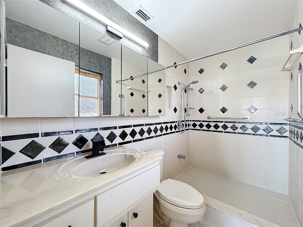 3717 46th Avenue S #11 Saint Petersburg FL 33711 TB8445735 image27