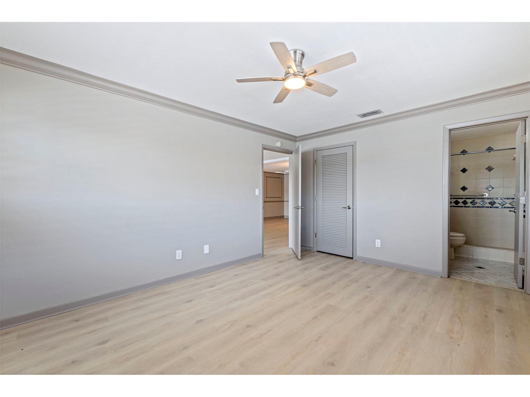 3717 46th Avenue S #11 Saint Petersburg FL 33711 TB8511459 image32
