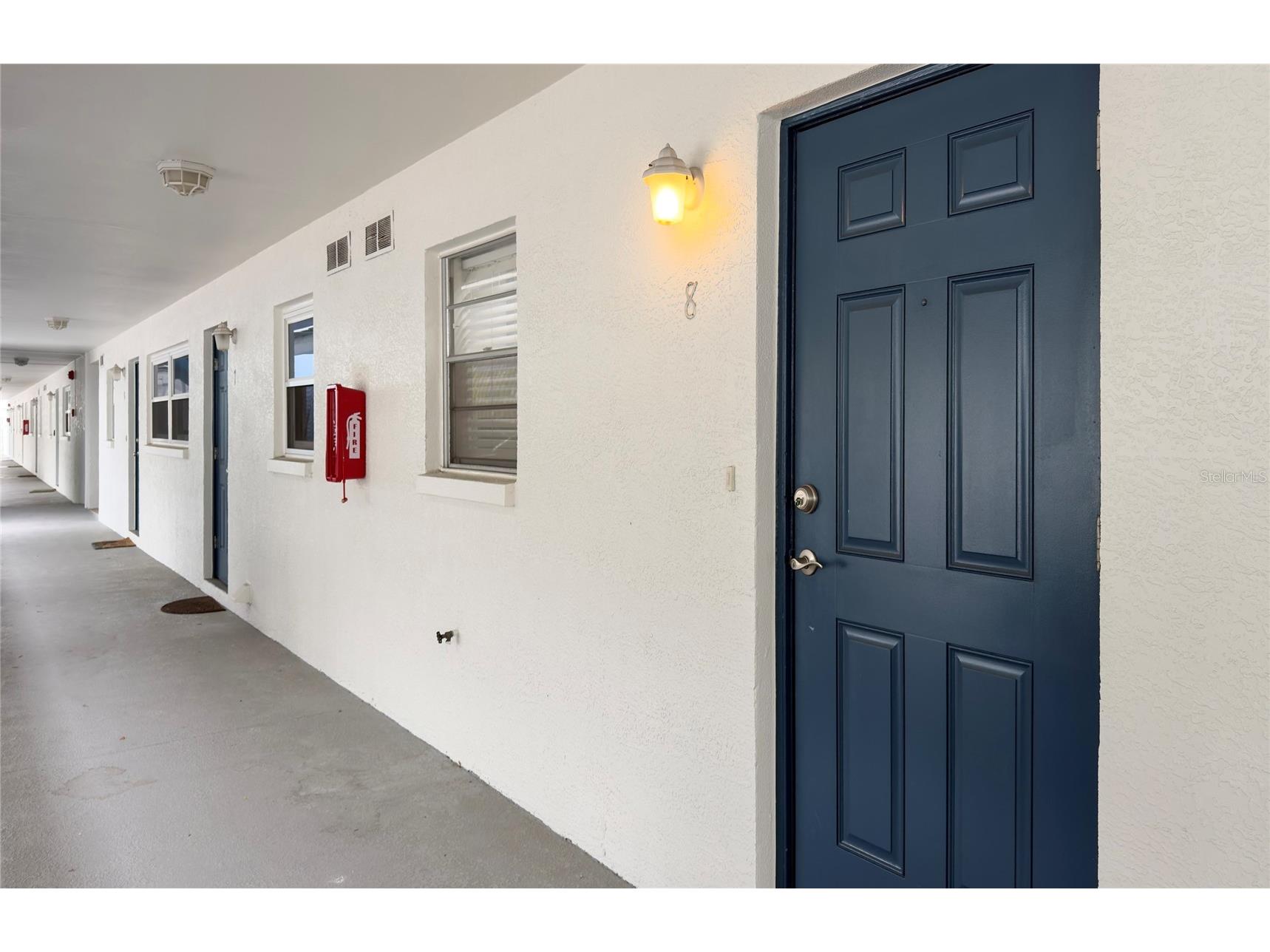 3717 S 46th Avenue S #8 Saint Petersburg FL 33711 TB8517045 image1