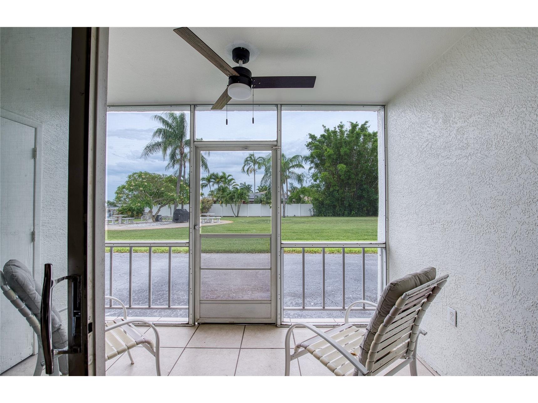 3717 S 46th Avenue S #8 Saint Petersburg FL 33711 TB8517045 image38