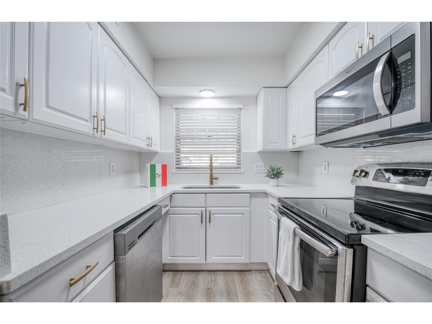 3717 S 46th Avenue S #8 Saint Petersburg FL 33711 TB8517045 image4