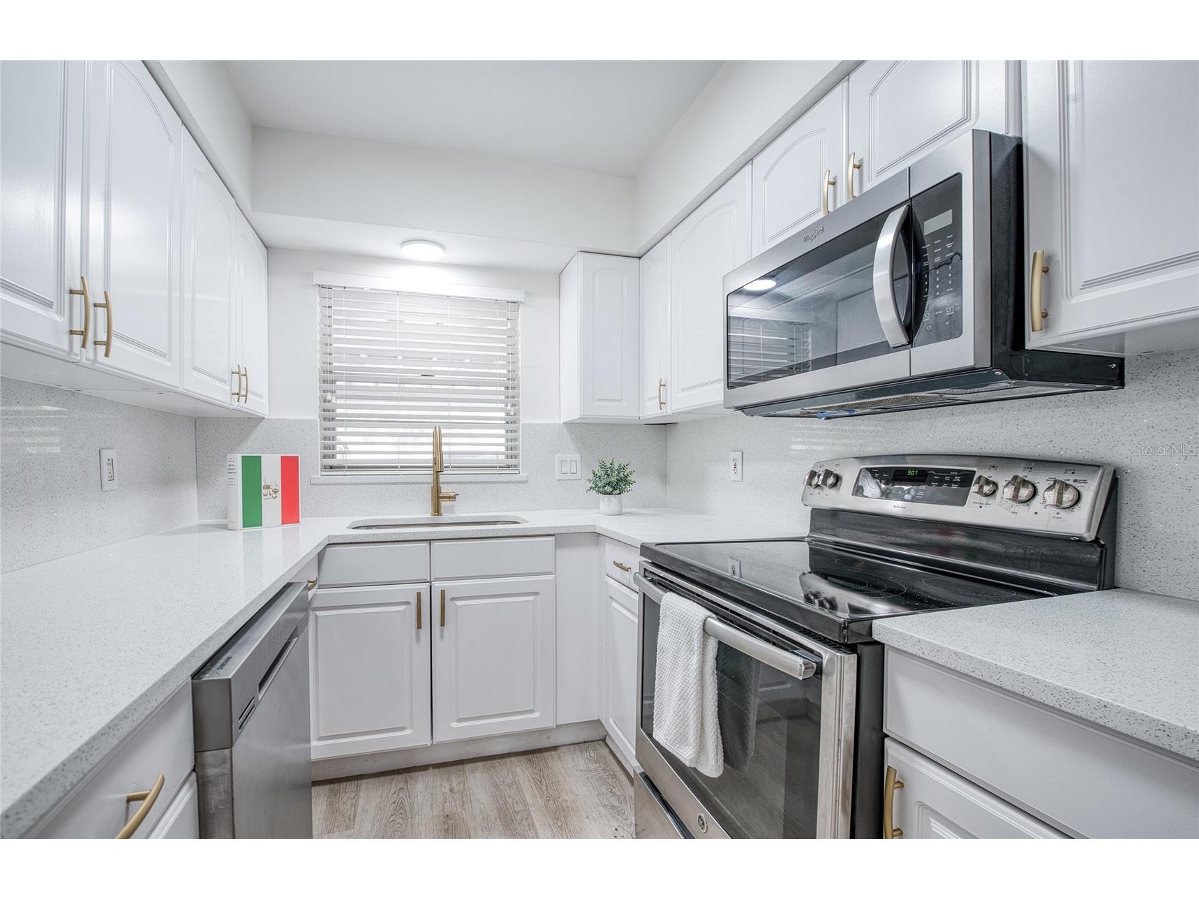 3717 S 46th Avenue S #8 Saint Petersburg FL 33711 TB8517045 image6