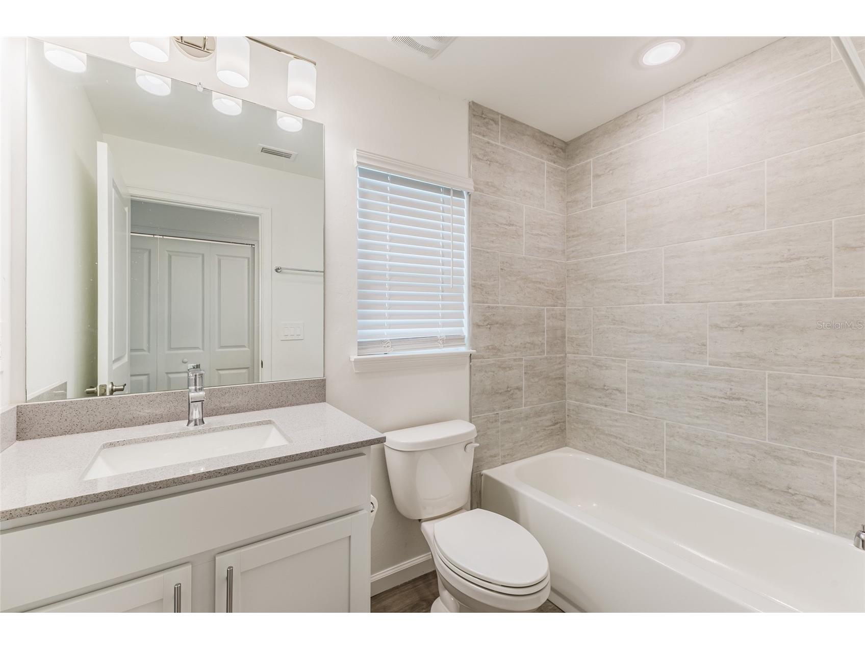 3717 Village Avenue North Port FL 34291 A4690046 image17