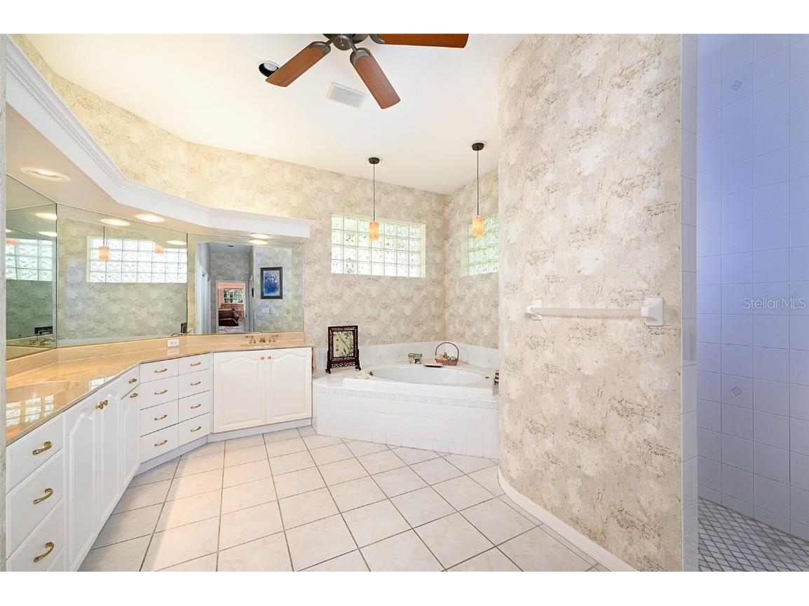 3718 Boca Pointe Drive Sarasota FL 34238 A4668962 image18