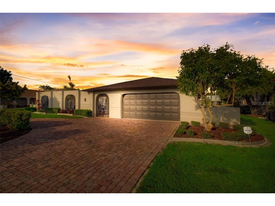 3718 SE 18th Place Cape Coral FL 33904 U8230821 image1