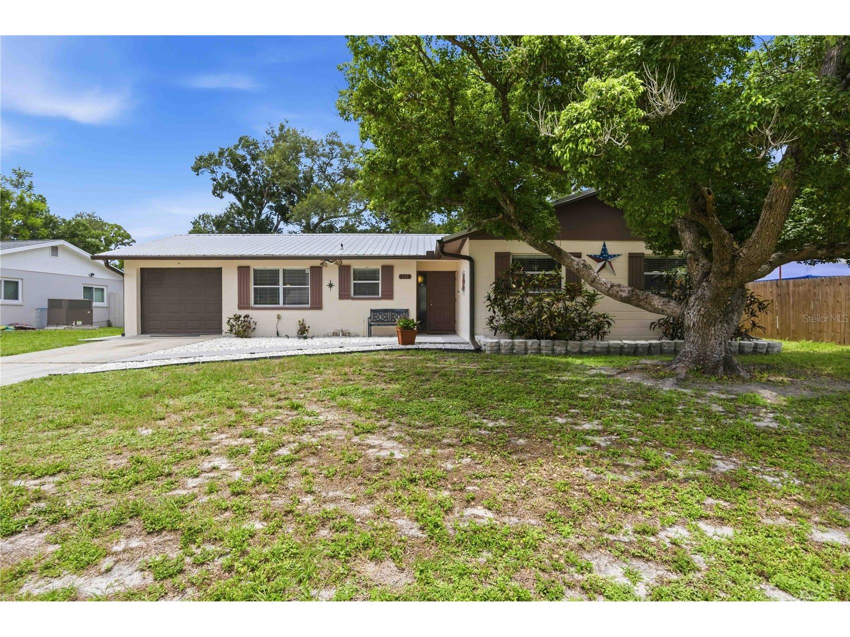 3718 Woodmont Drive Sarasota FL 34232 A4699150 image1