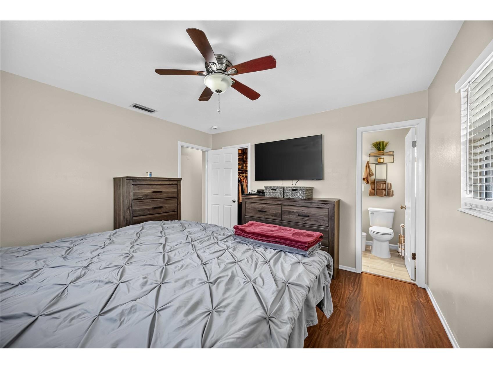 3718 Woodmont Drive Sarasota FL 34232 A4699150 image16
