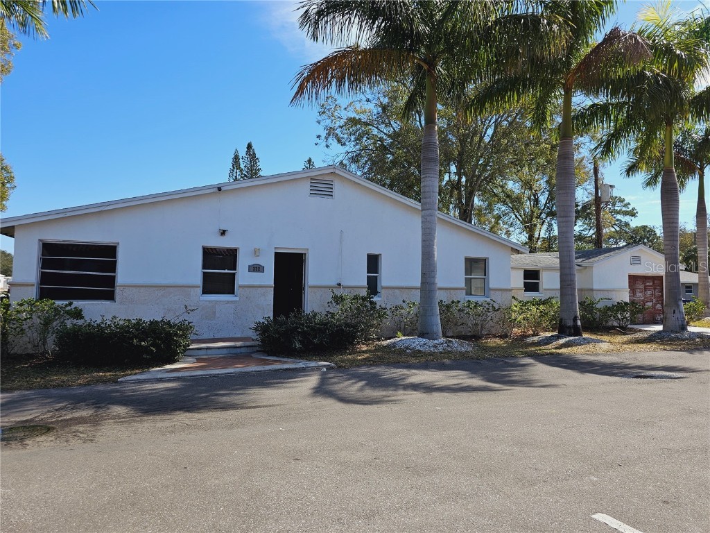 372 51st Avenue N Saint Petersburg FL 33703 T3502052 image1