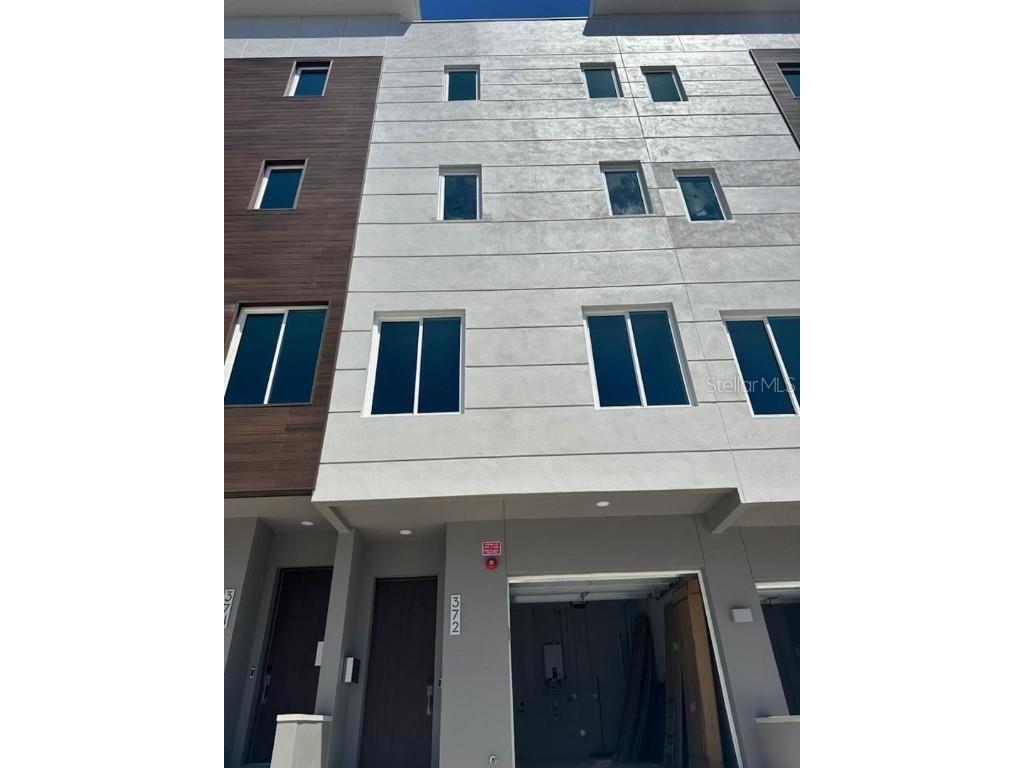 372 6th Street S Saint Petersburg FL 33701 U8226686 image1