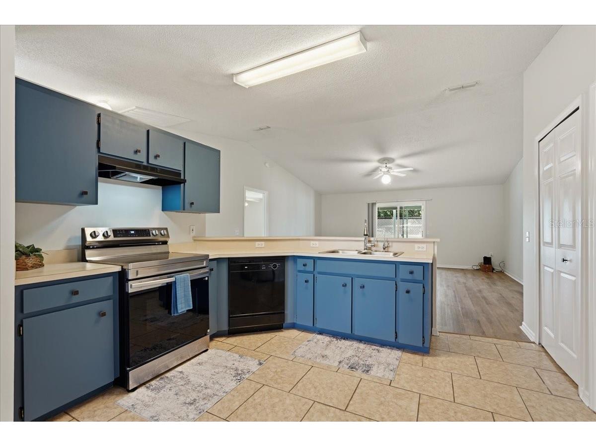 372 Lake Daisy Cir Winter Haven FL 33884 P4939239 image11