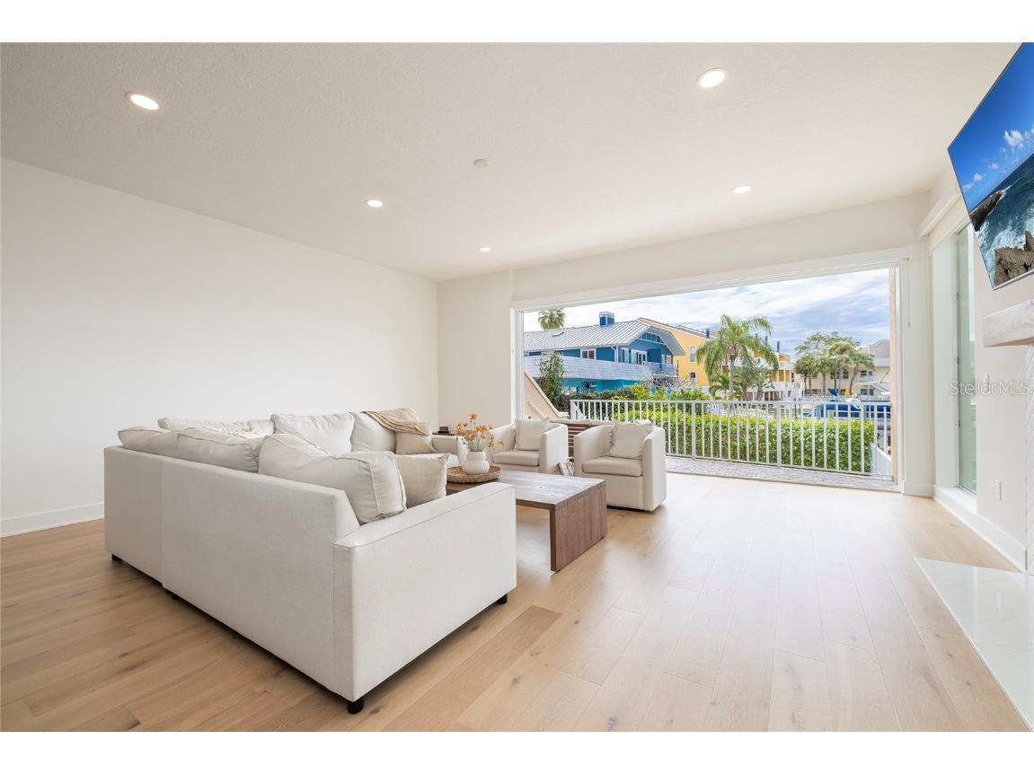 372 Larboard Way Clearwater Beach FL 33767 TB8452126 image14