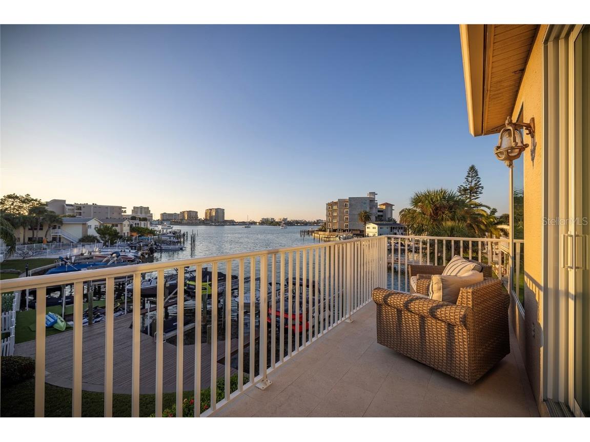 372 Larboard Way Clearwater Beach FL 33767 TB8452126 image30