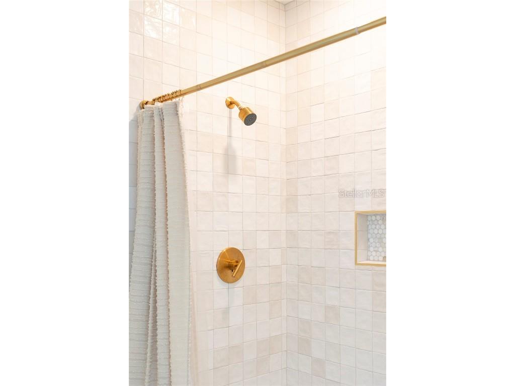 372 Larboard Way Clearwater Beach FL 33767 TB8452126 image42