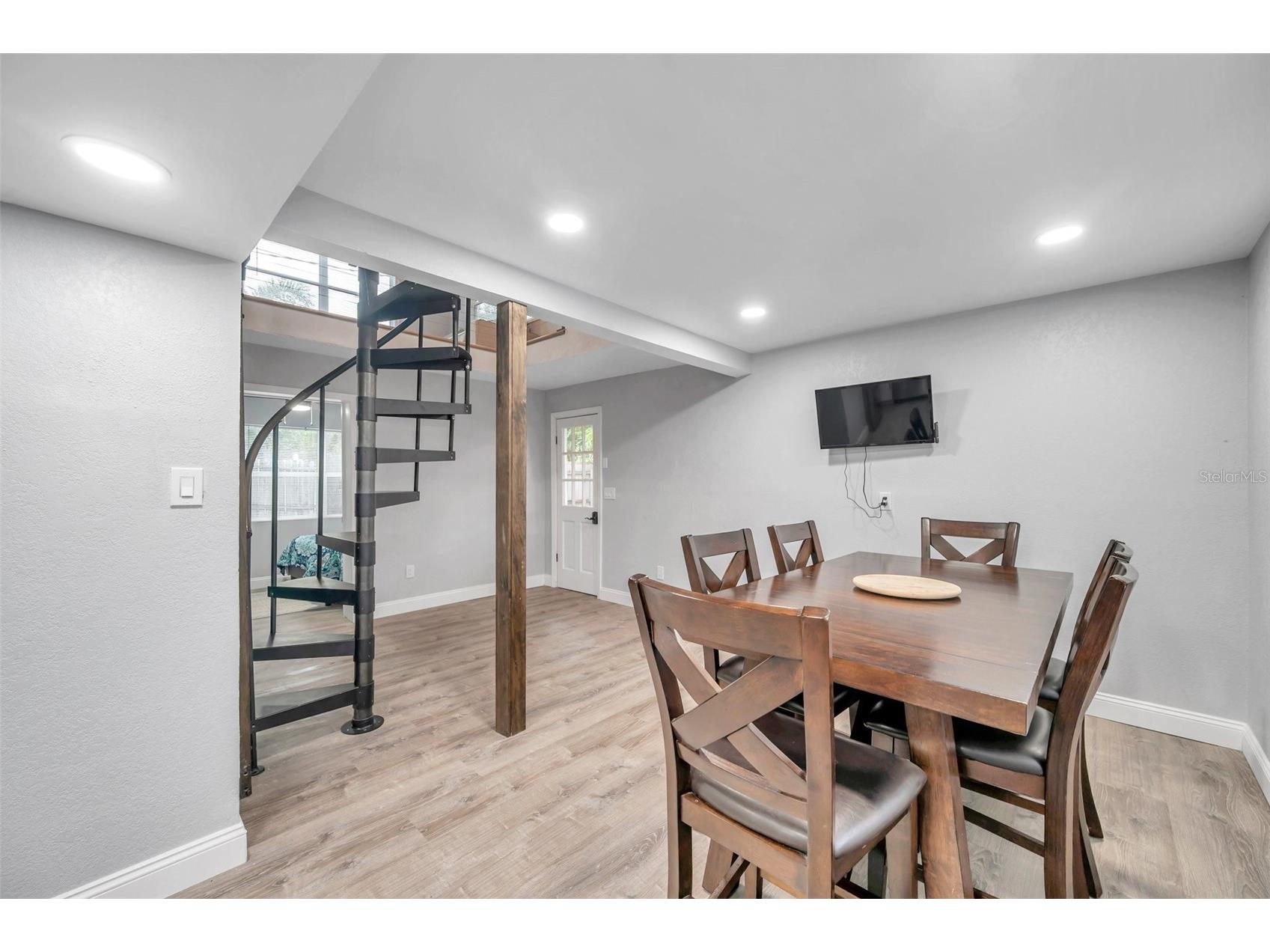 3720 3rd Ave N Saint Petersburg FL 33713 TB8494882 image10