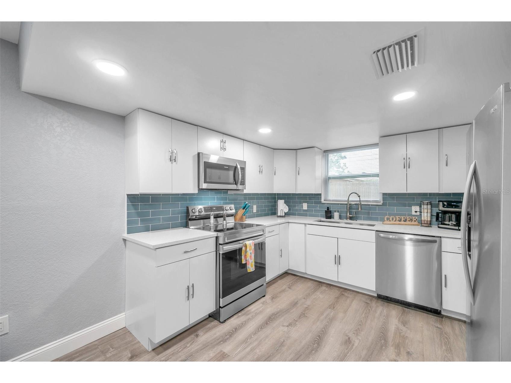 3720 3rd Ave N Saint Petersburg FL 33713 TB8494882 image13