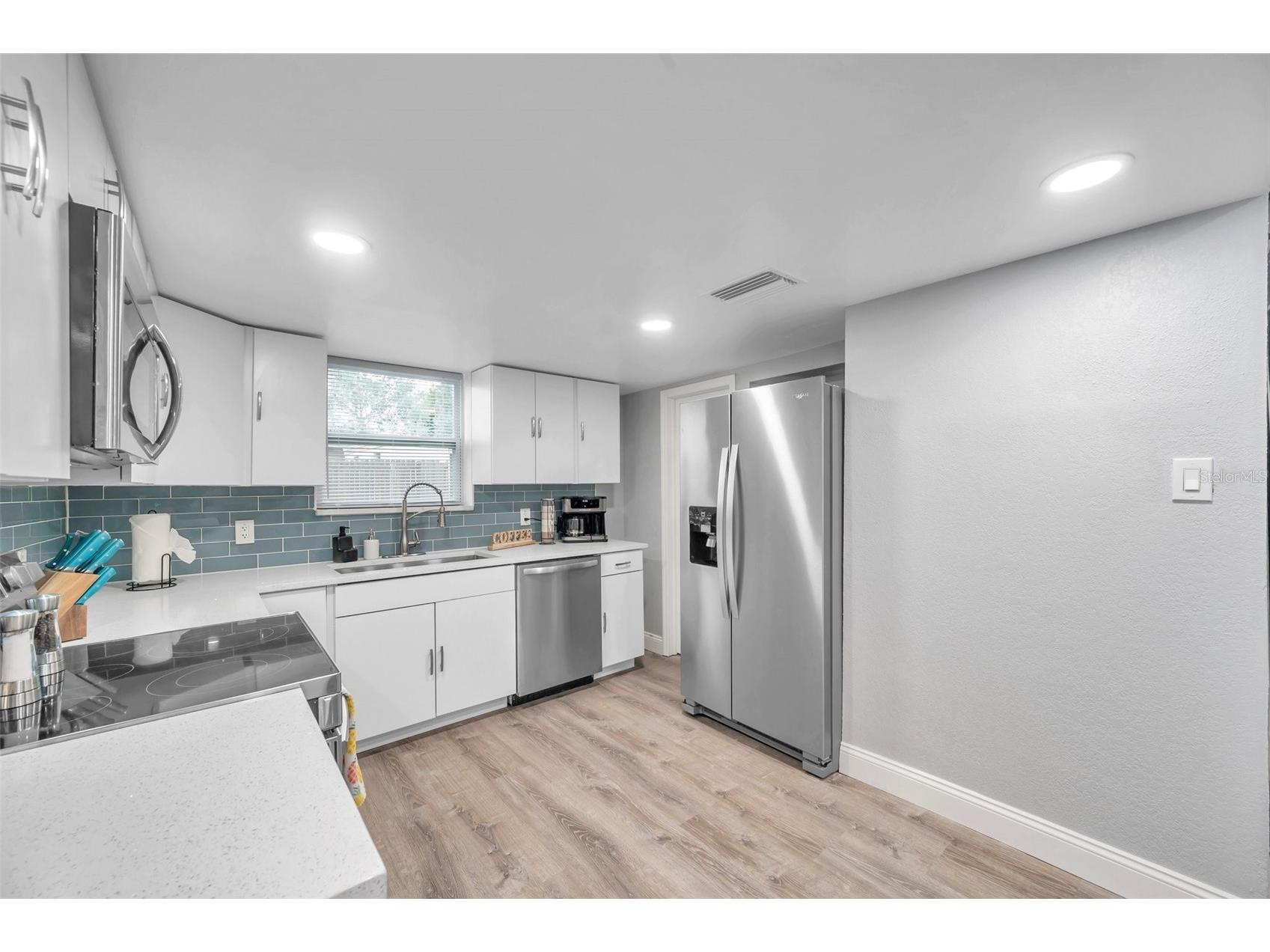 3720 3rd Ave N Saint Petersburg FL 33713 TB8494882 image15