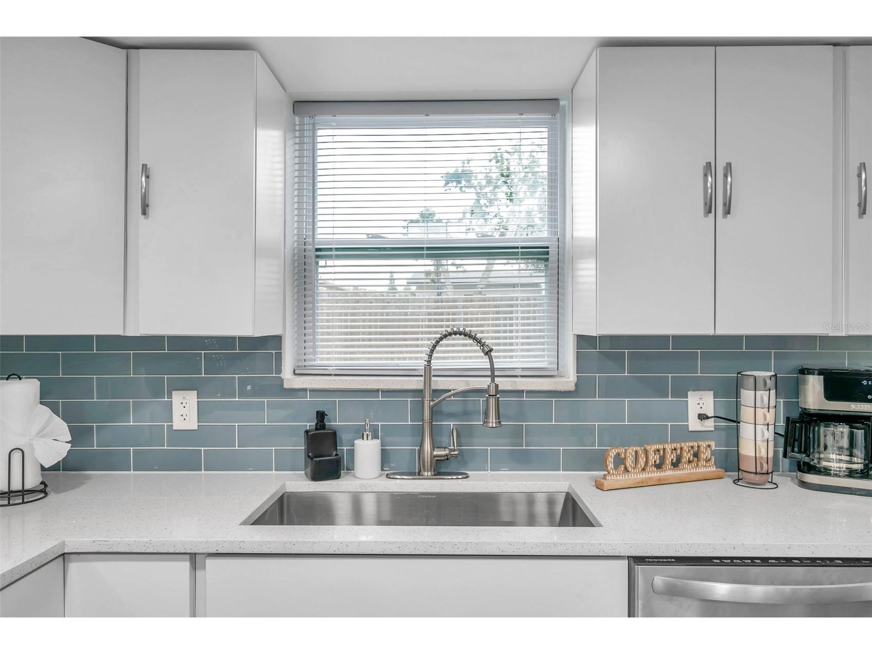 3720 3rd Ave N Saint Petersburg FL 33713 TB8494882 image16