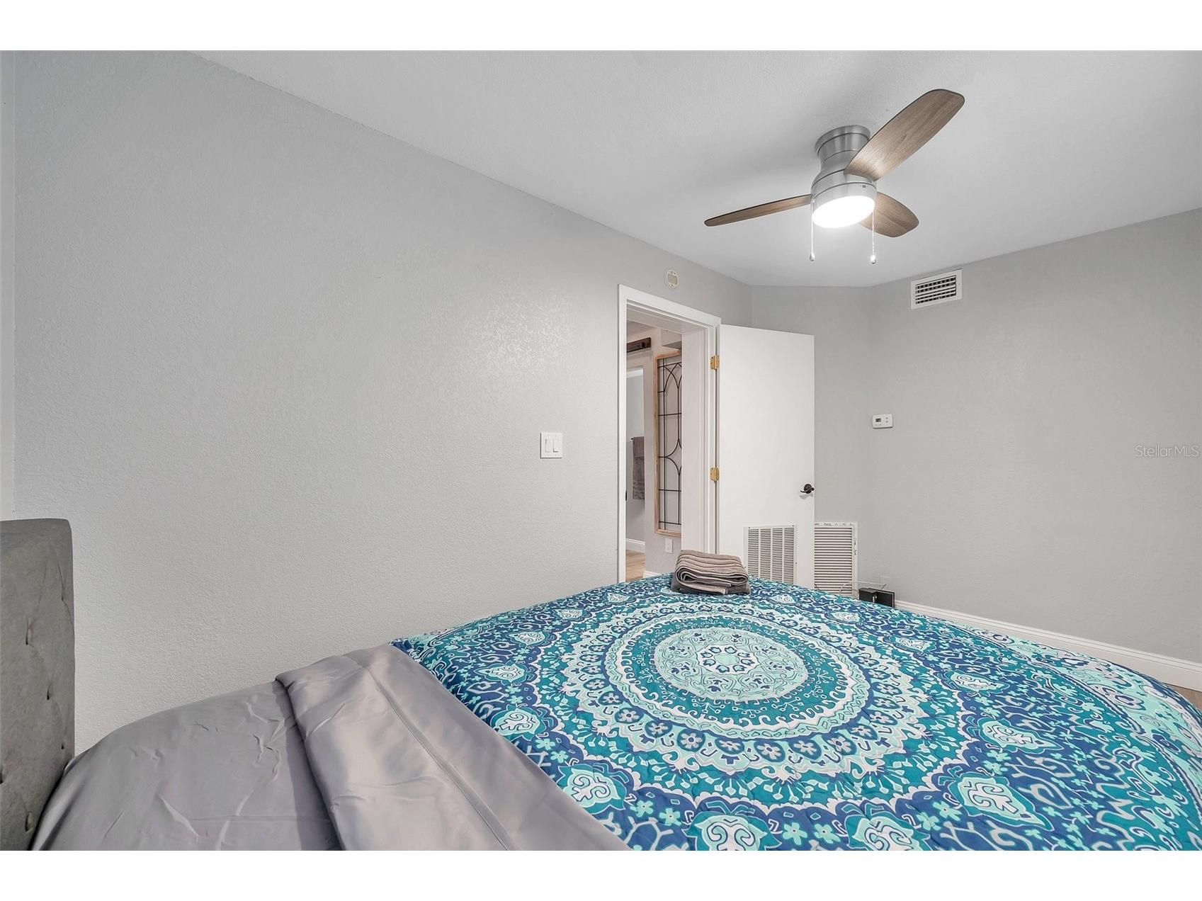 3720 3rd Ave N Saint Petersburg FL 33713 TB8494882 image28