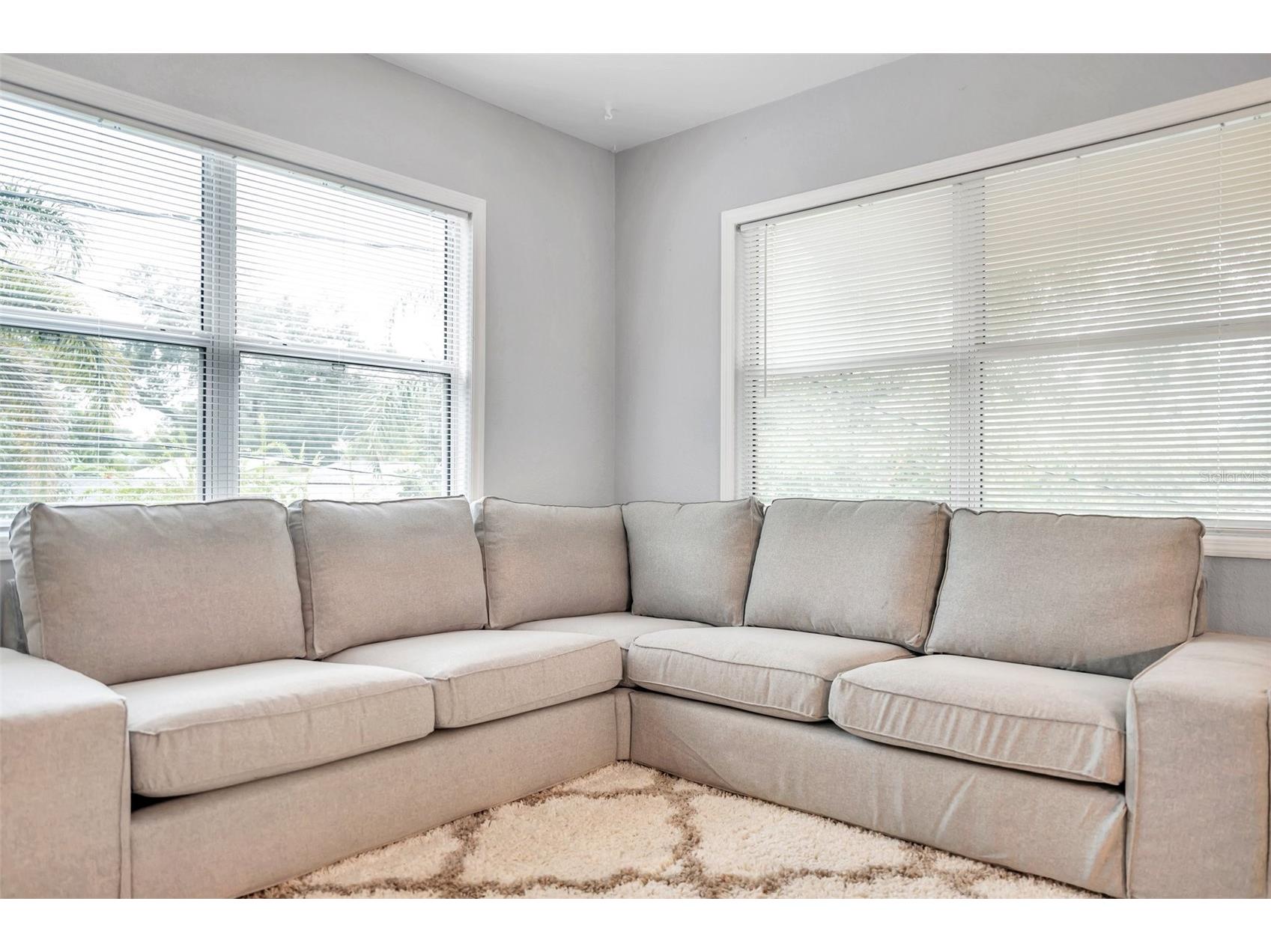 3720 3rd Ave N Saint Petersburg FL 33713 TB8494882 image32