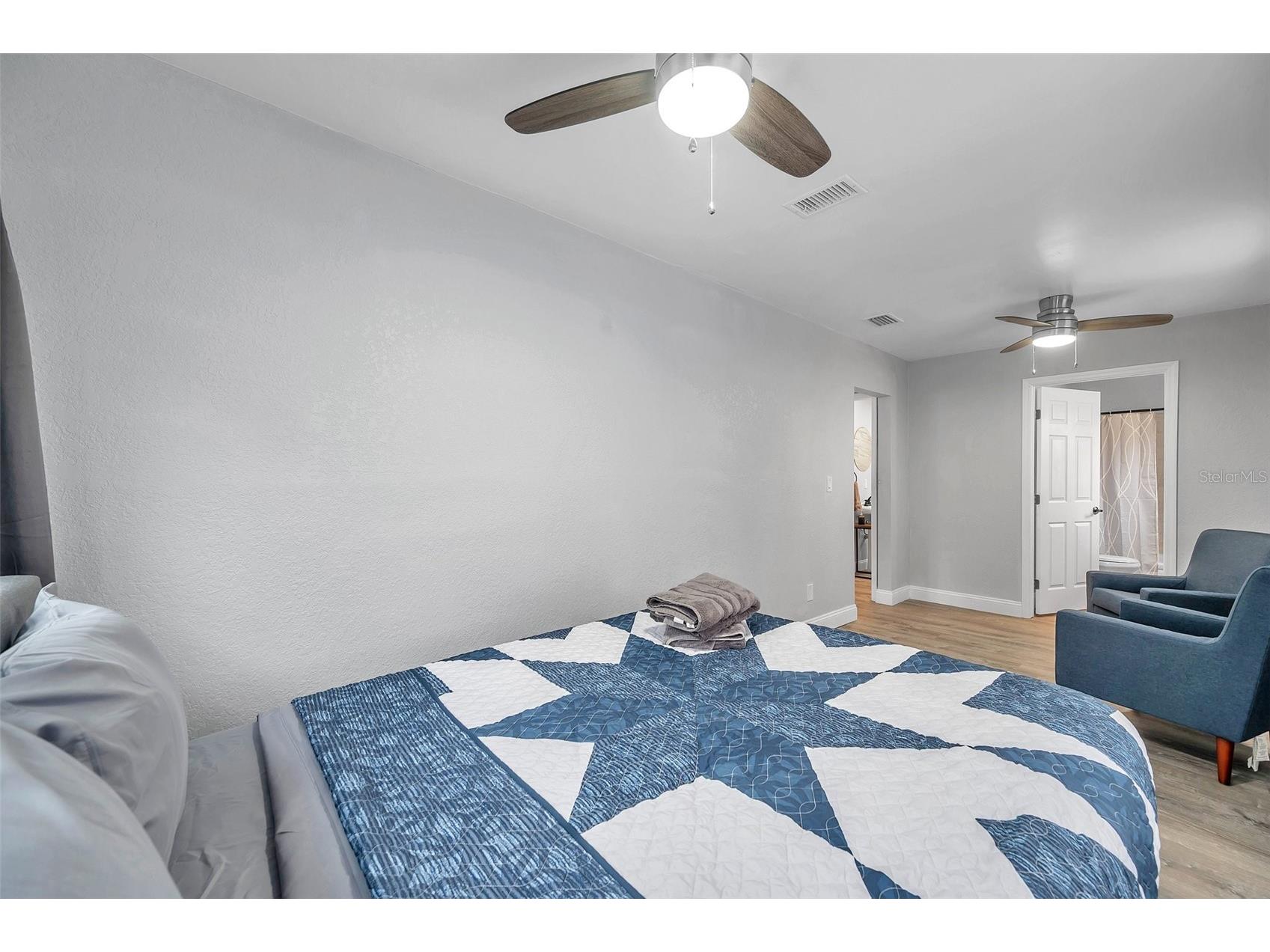 3720 3rd Ave N Saint Petersburg FL 33713 TB8494882 image47