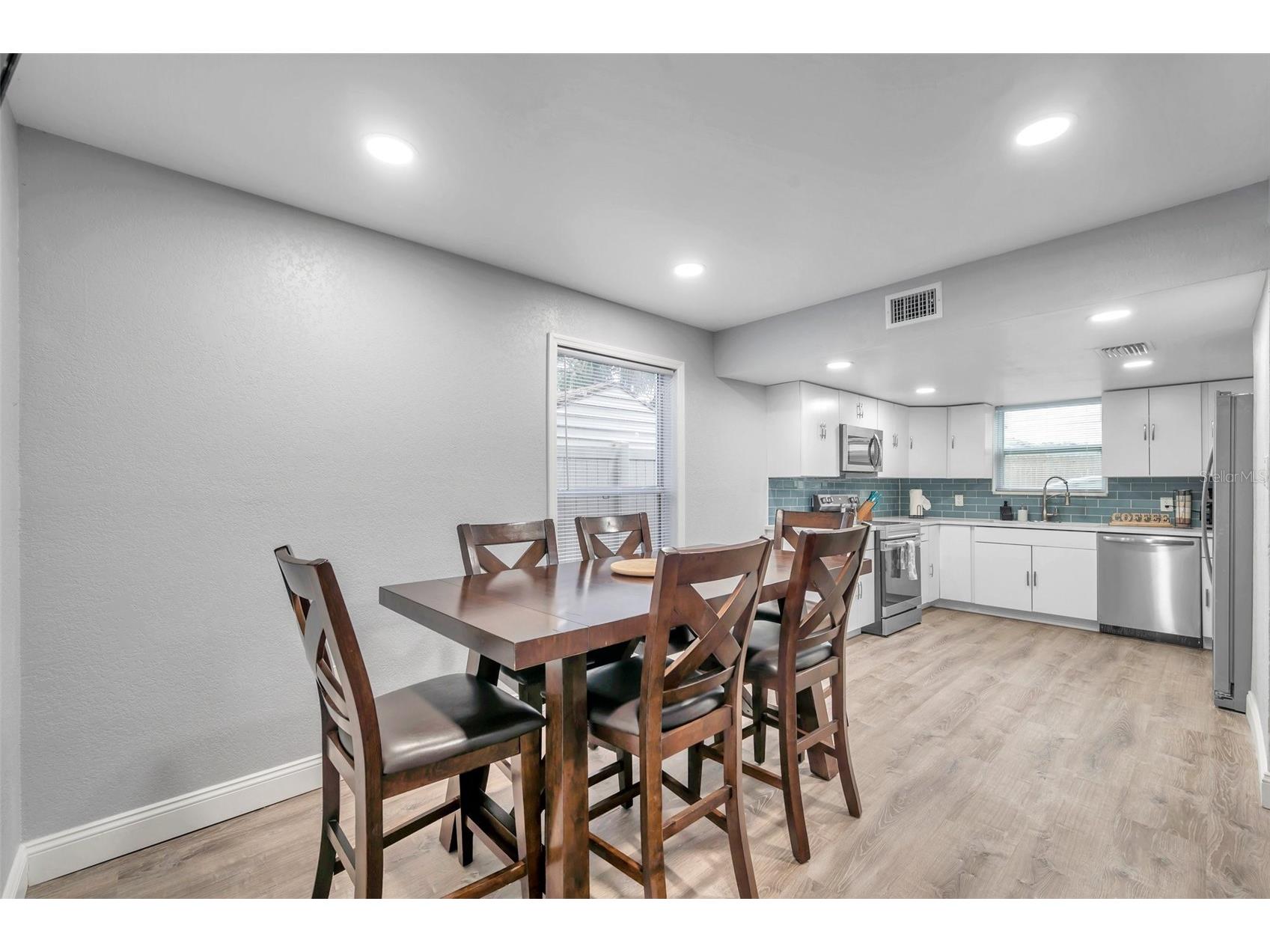 3720 3rd Ave N Saint Petersburg FL 33713 TB8494882 image8