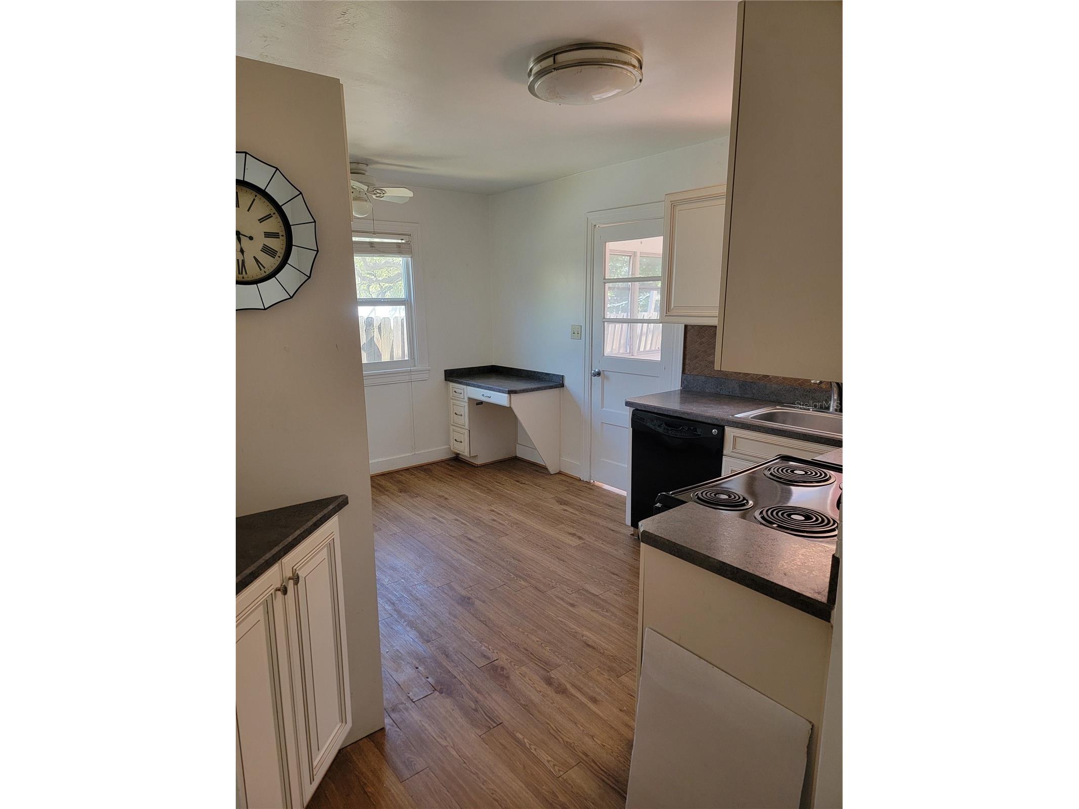 3720 4th Avenue N Saint Petersburg FL 33713 TB8499357 image27