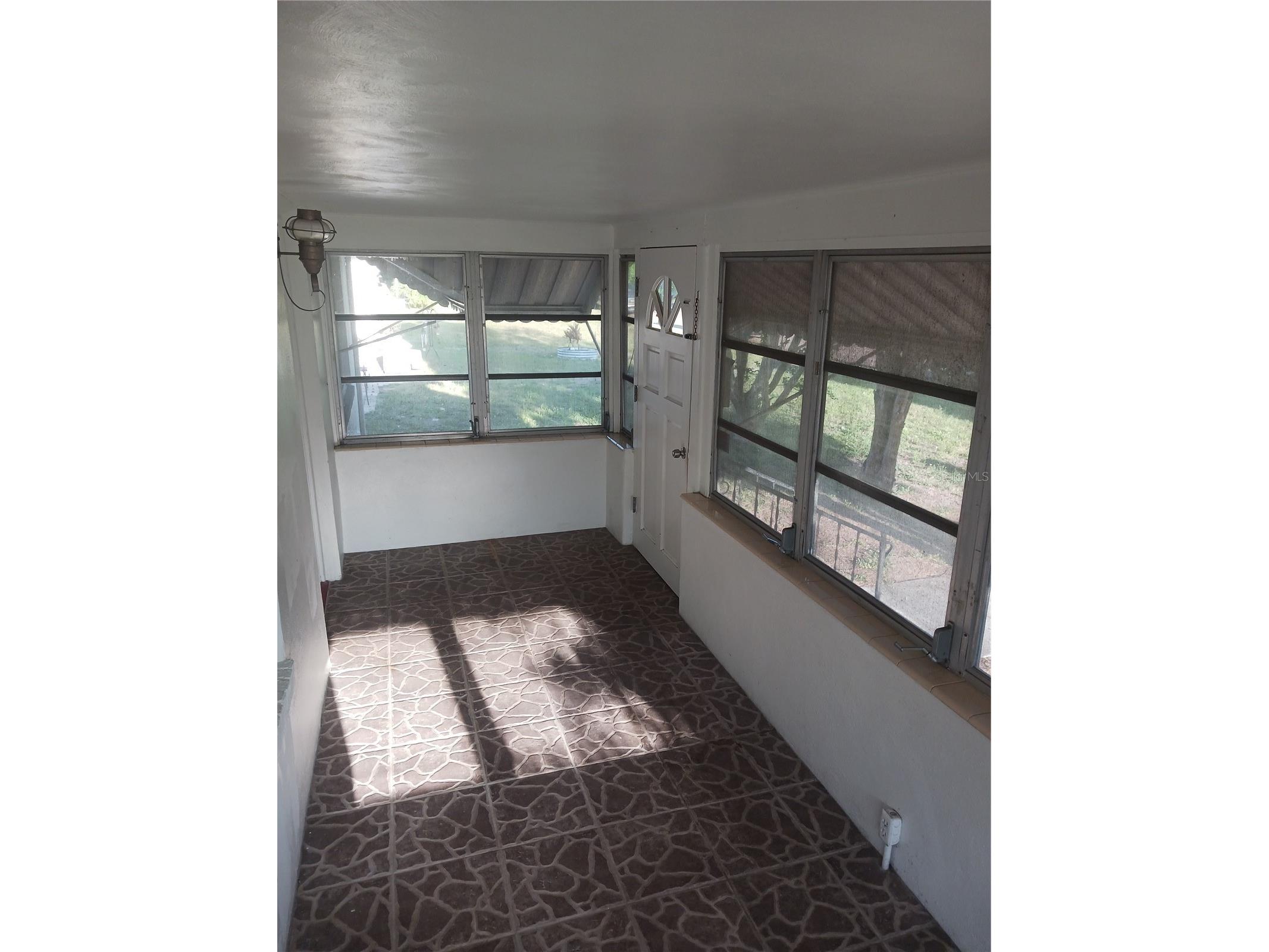 3720 4th Avenue N Saint Petersburg FL 33713 TB8499357 image36