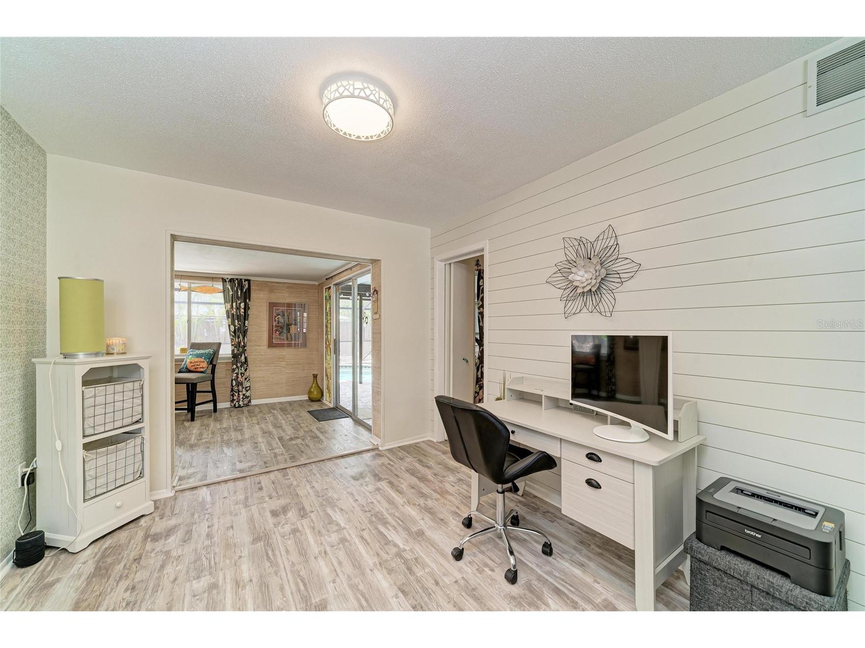 3720 Allenwood Street Sarasota FL 34232 A4689606 image13