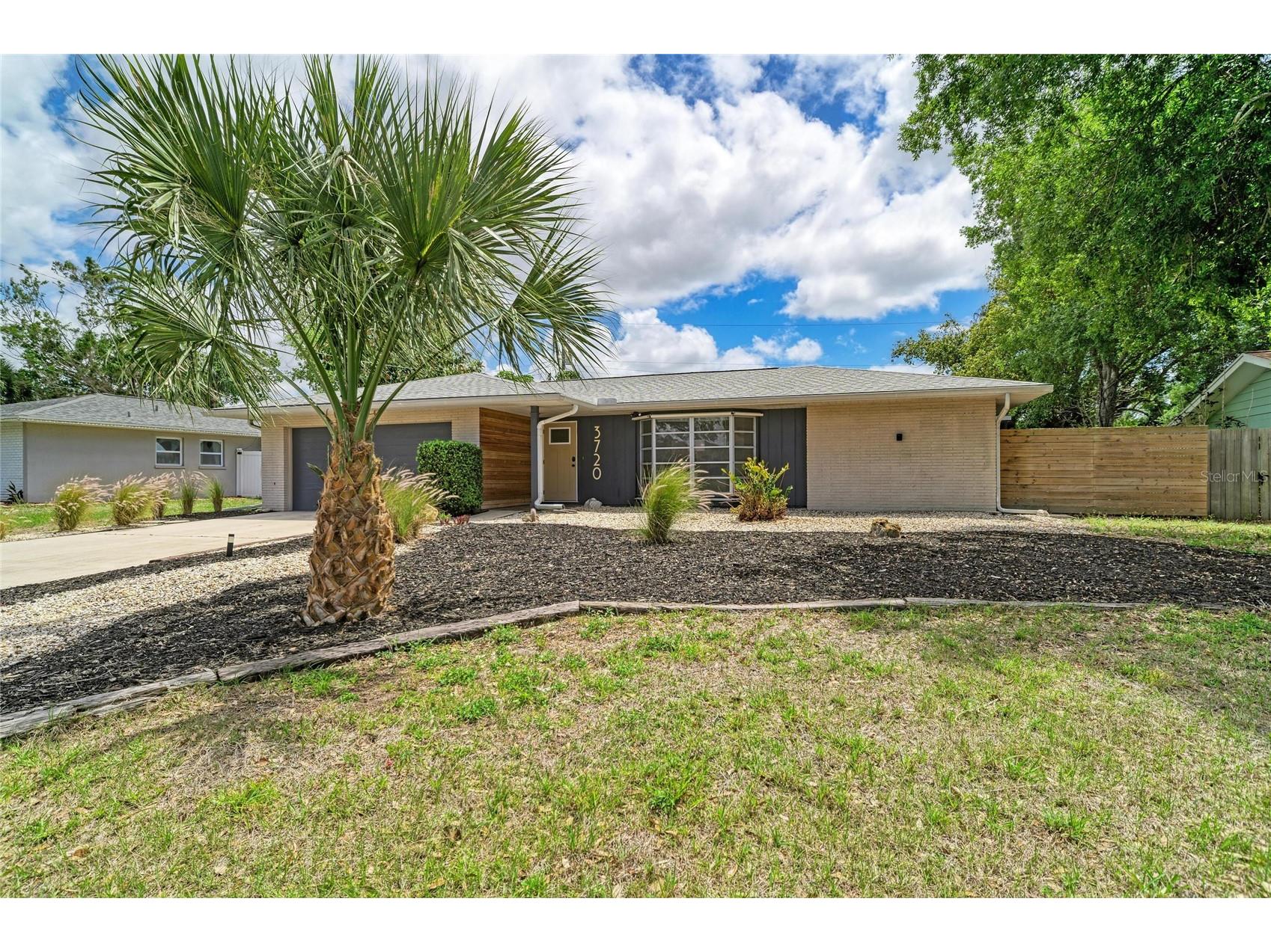 3720 Allenwood Street Sarasota FL 34232 A4689606 image2