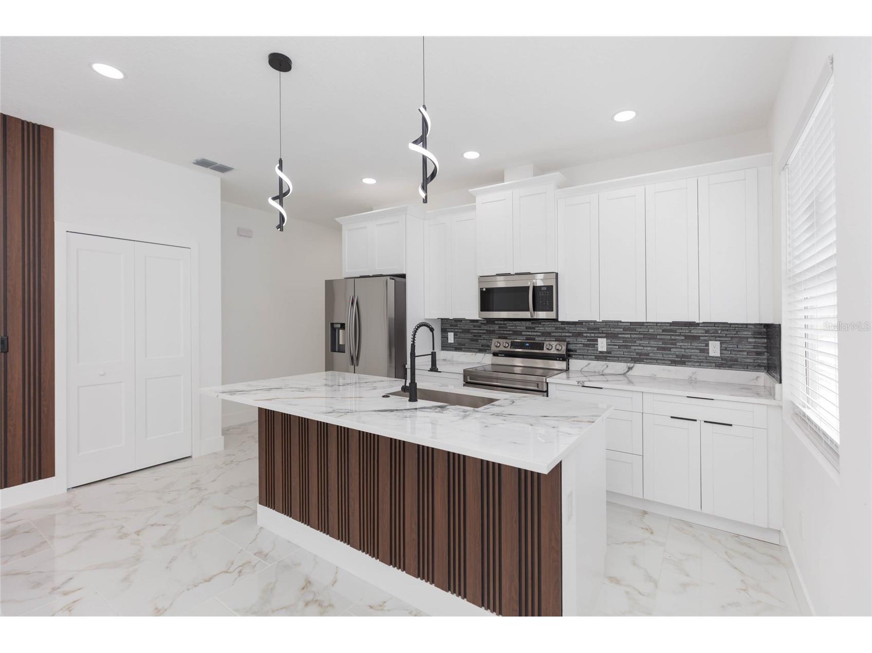 3720 N 32nd Tampa FL 33610 TB8524683 image29