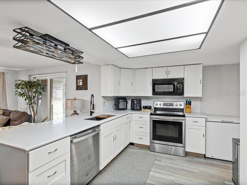 3720 Warbler Drive New Port Richey FL 34652 W7881308 image14