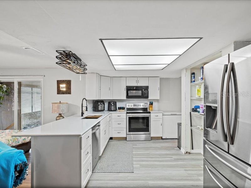 3720 Warbler Drive New Port Richey FL 34652 W7881308 image15