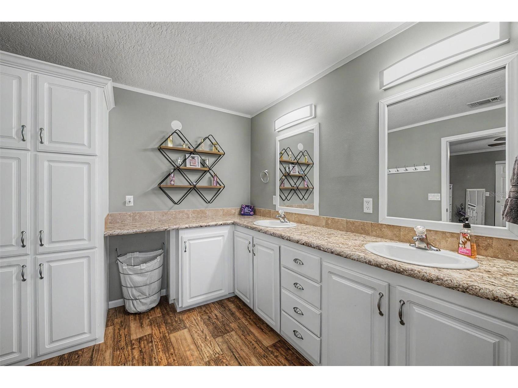 37200 Neukom Avenue Zephyrhills FL 33541 TB8520741 image18