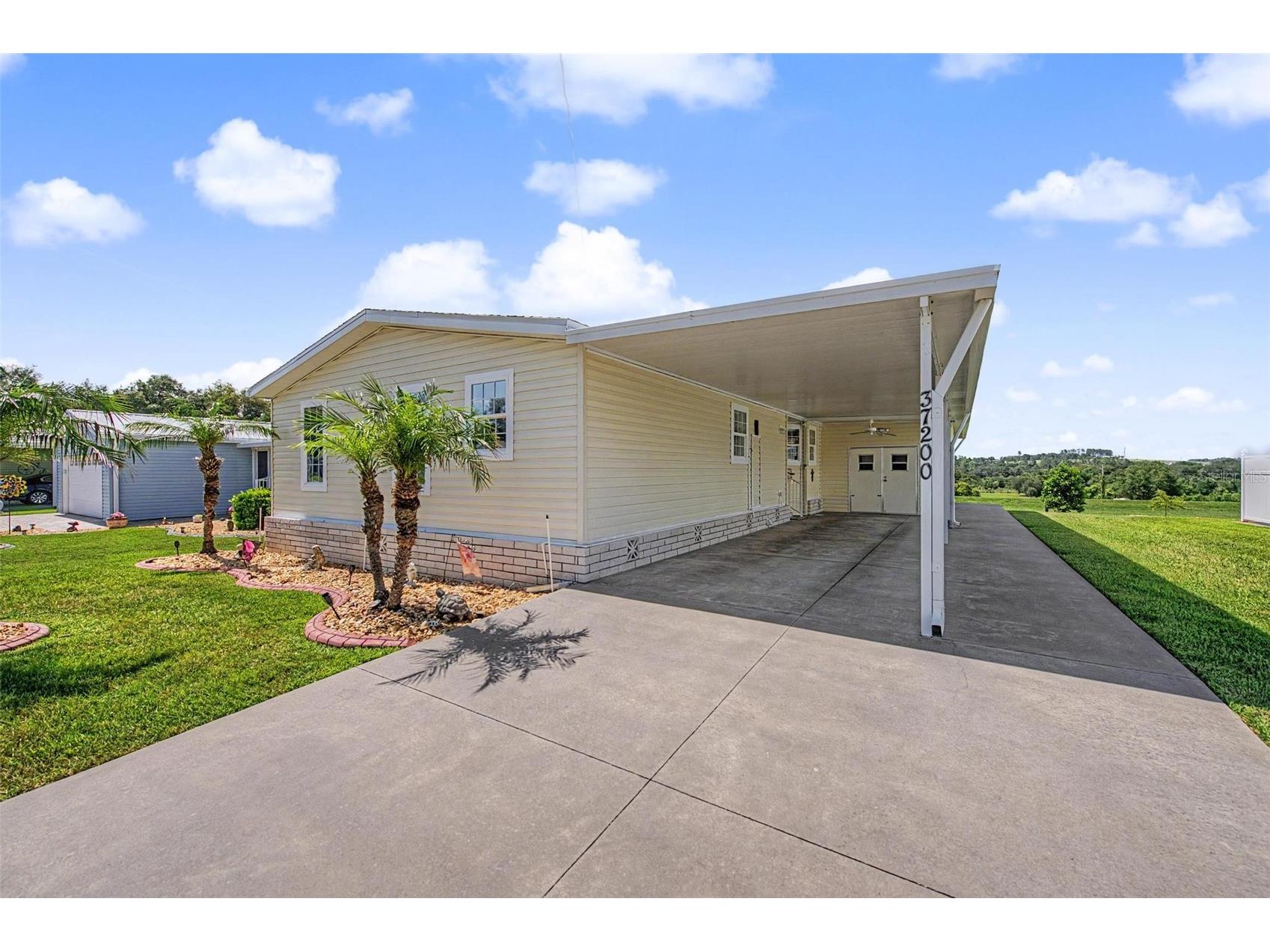 37200 Neukom Avenue Zephyrhills FL 33541 TB8520741 image3