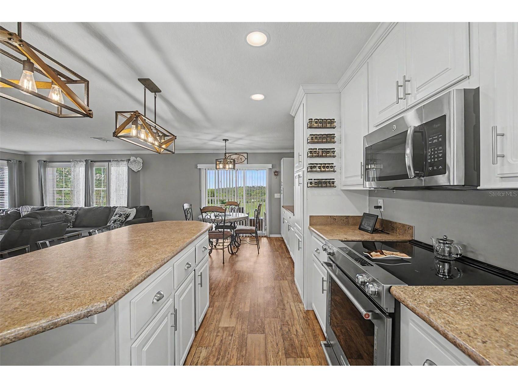 37200 Neukom Avenue Zephyrhills FL 33541 TB8520741 image7