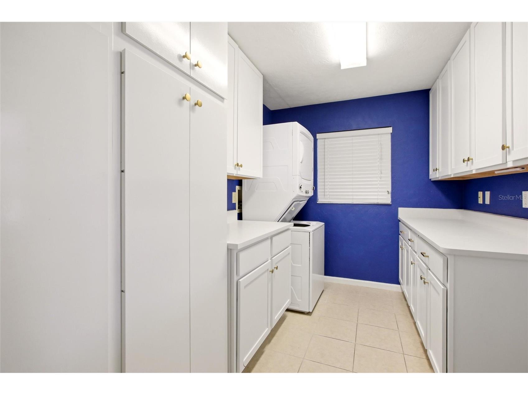 3721 Collins Street #812 Sarasota FL 34232 A4672044 image24