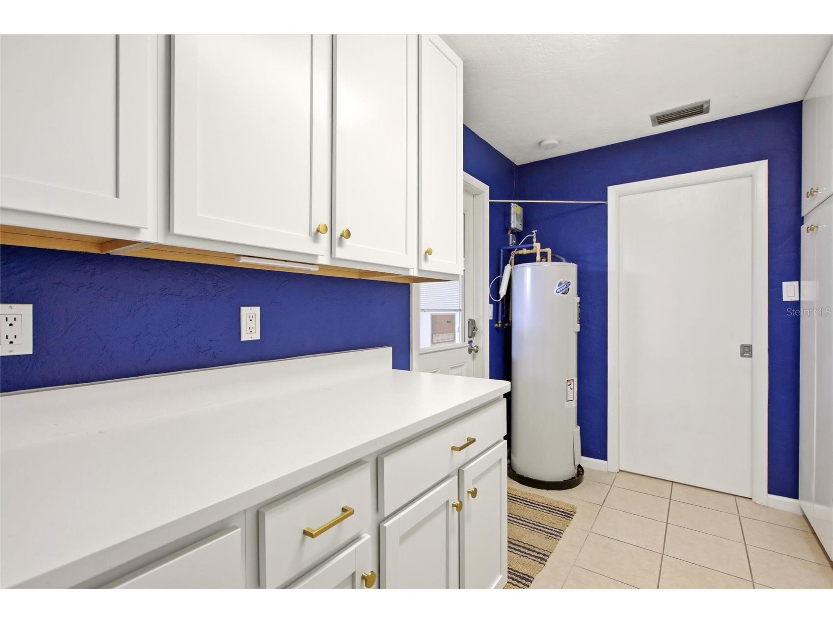 3721 Collins Street #812 Sarasota FL 34232 A4672044 image25