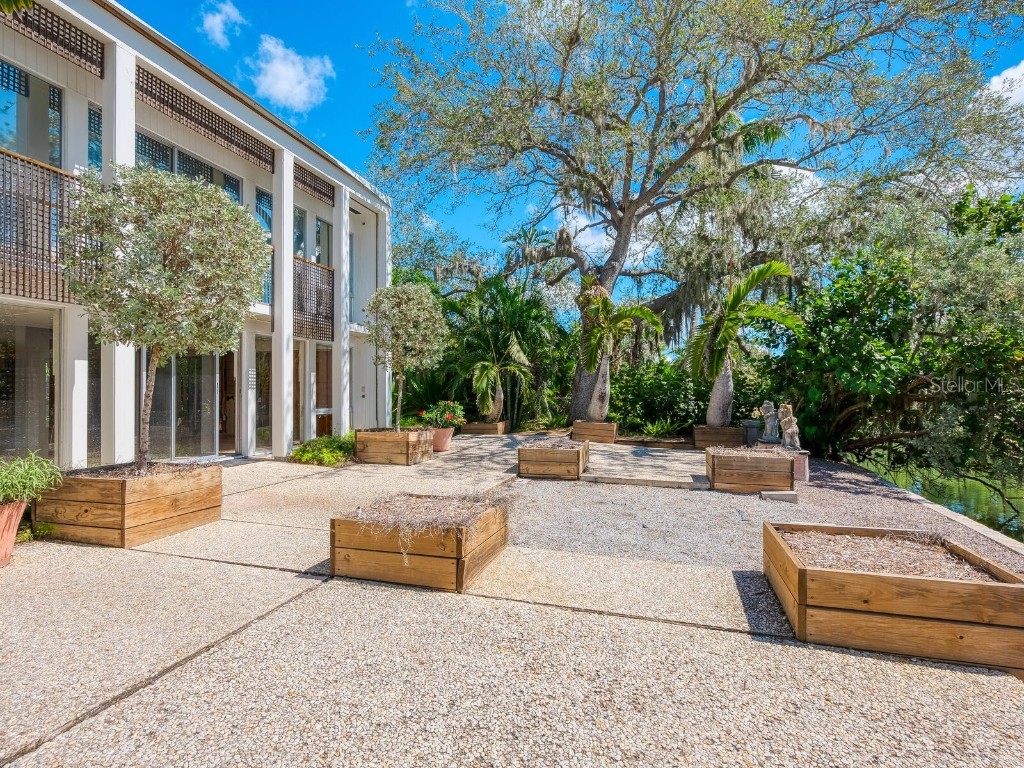 3721 Flamingo Avenue Sarasota FL 34242 A4667437 image9