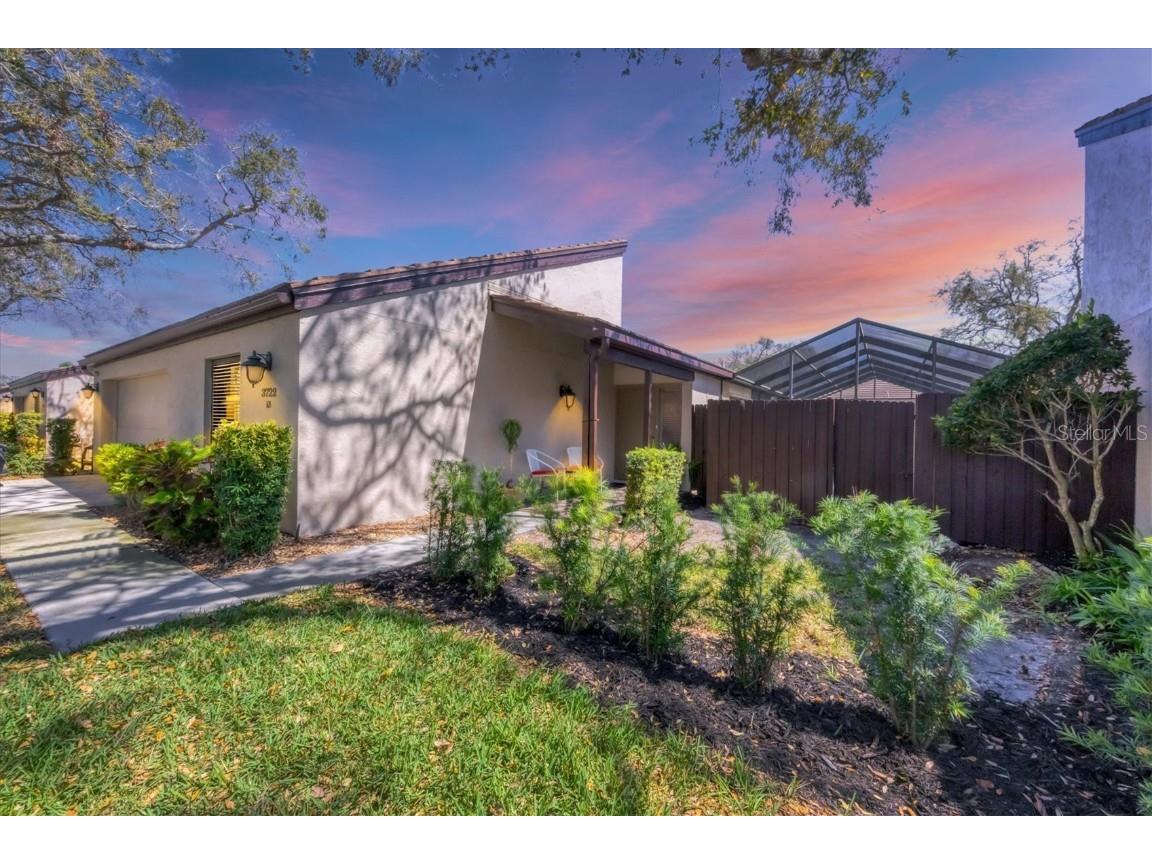 3722 Glen Oaks Manor Drive Sarasota FL 34232 A4642958 image1