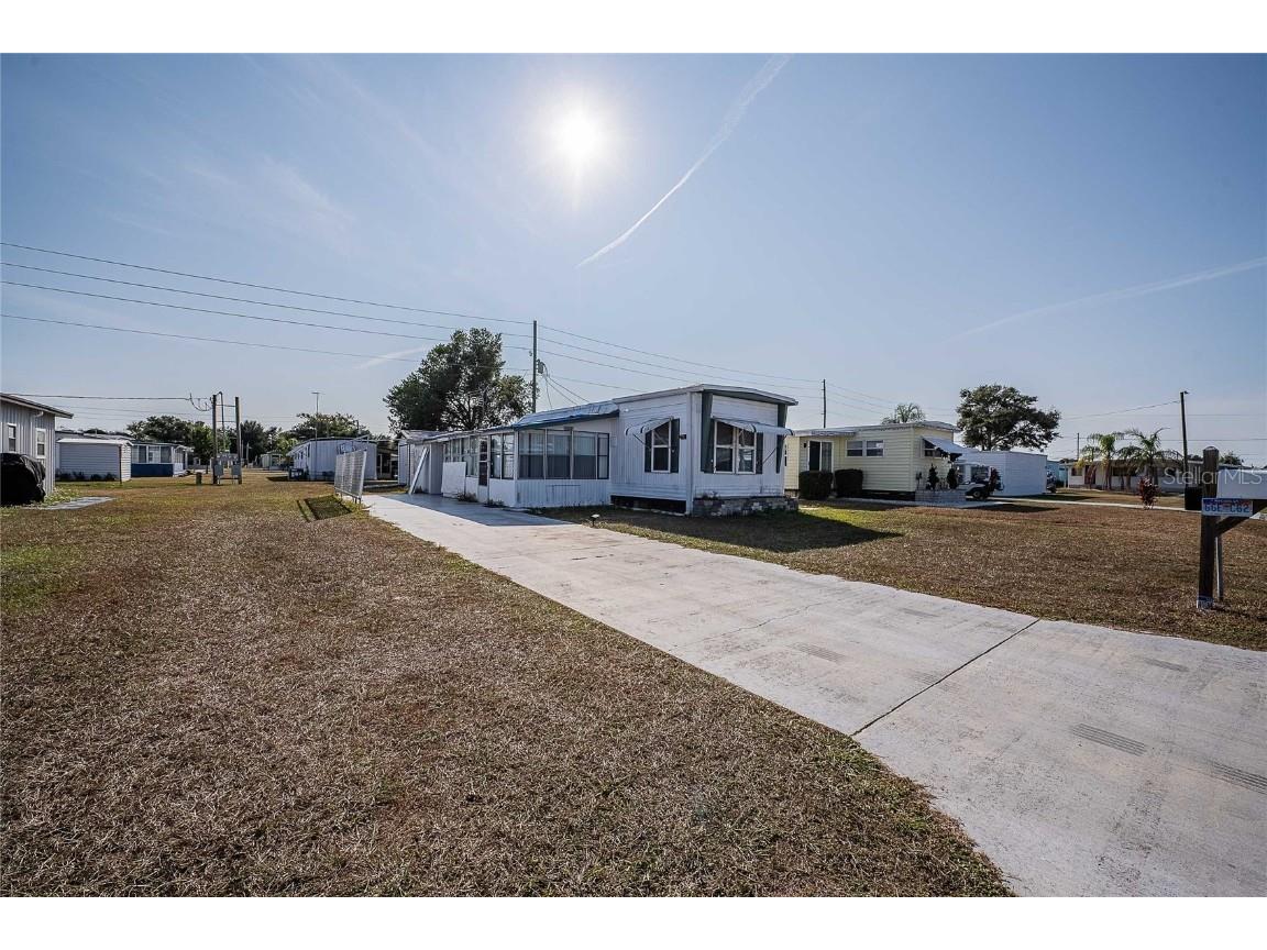 37228 Eileen Avenue Zephyrhills FL 33542 TB8444019 image1