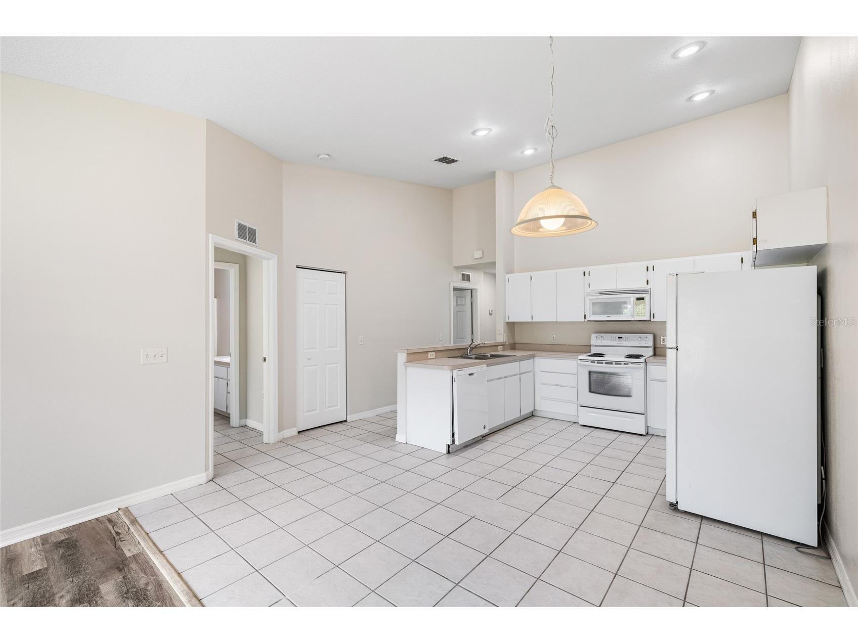 37228 Grassy Hill Lane Dade City FL 33525 TB8512670 image8