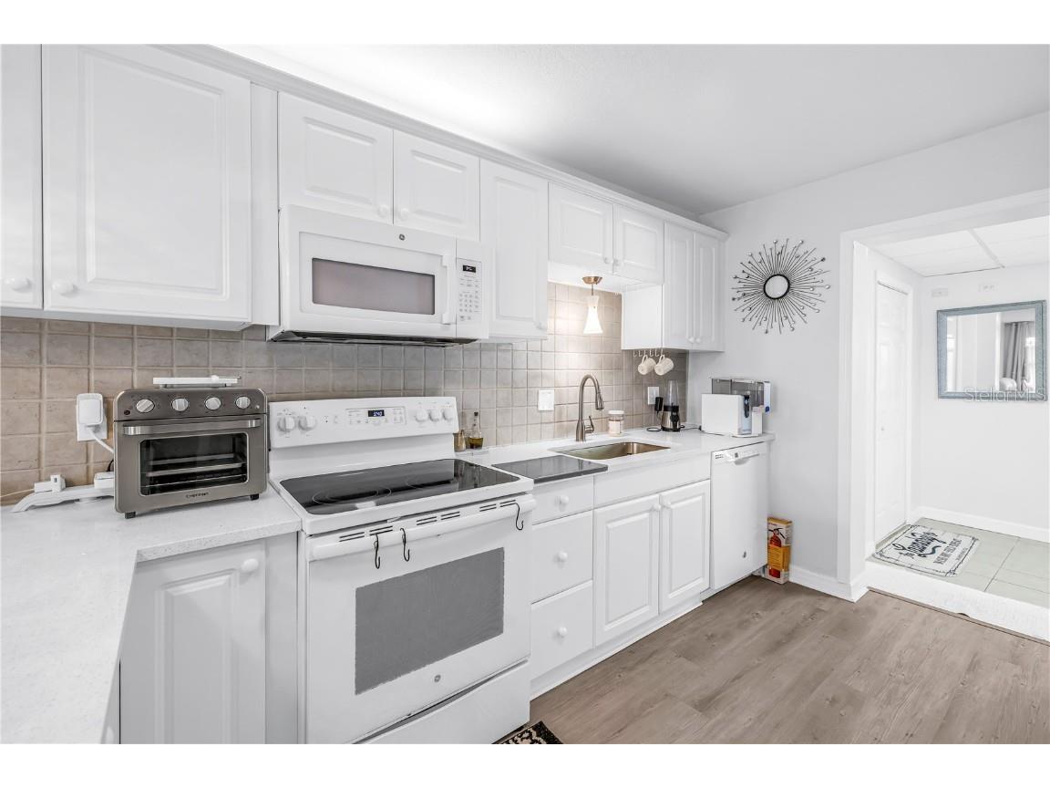 3723 59th Street N #6 Saint Petersburg FL 33710 TB8455944 image2