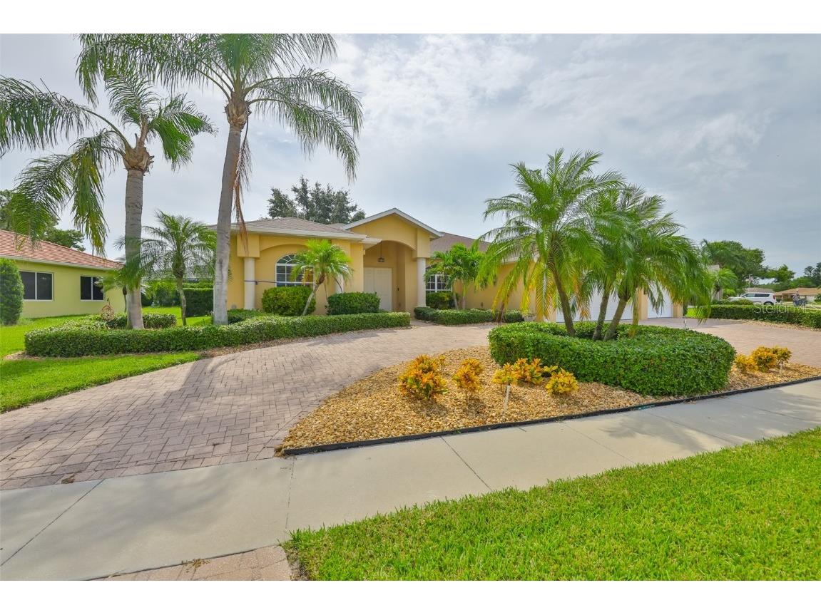 3723 Gaviota Drive Sun City Center FL 33573 TB8421923 image1