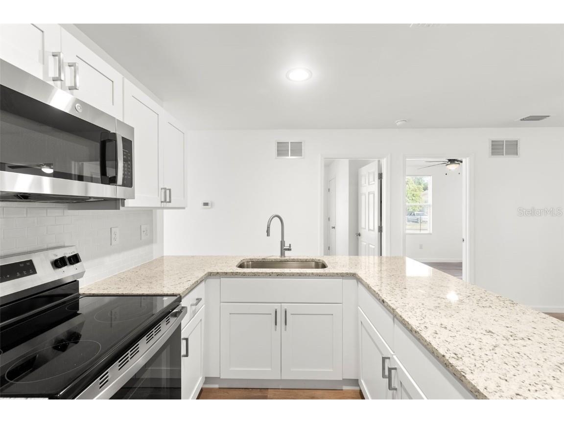 3723 Temple Street Tampa FL 33619 TB8440381 image9