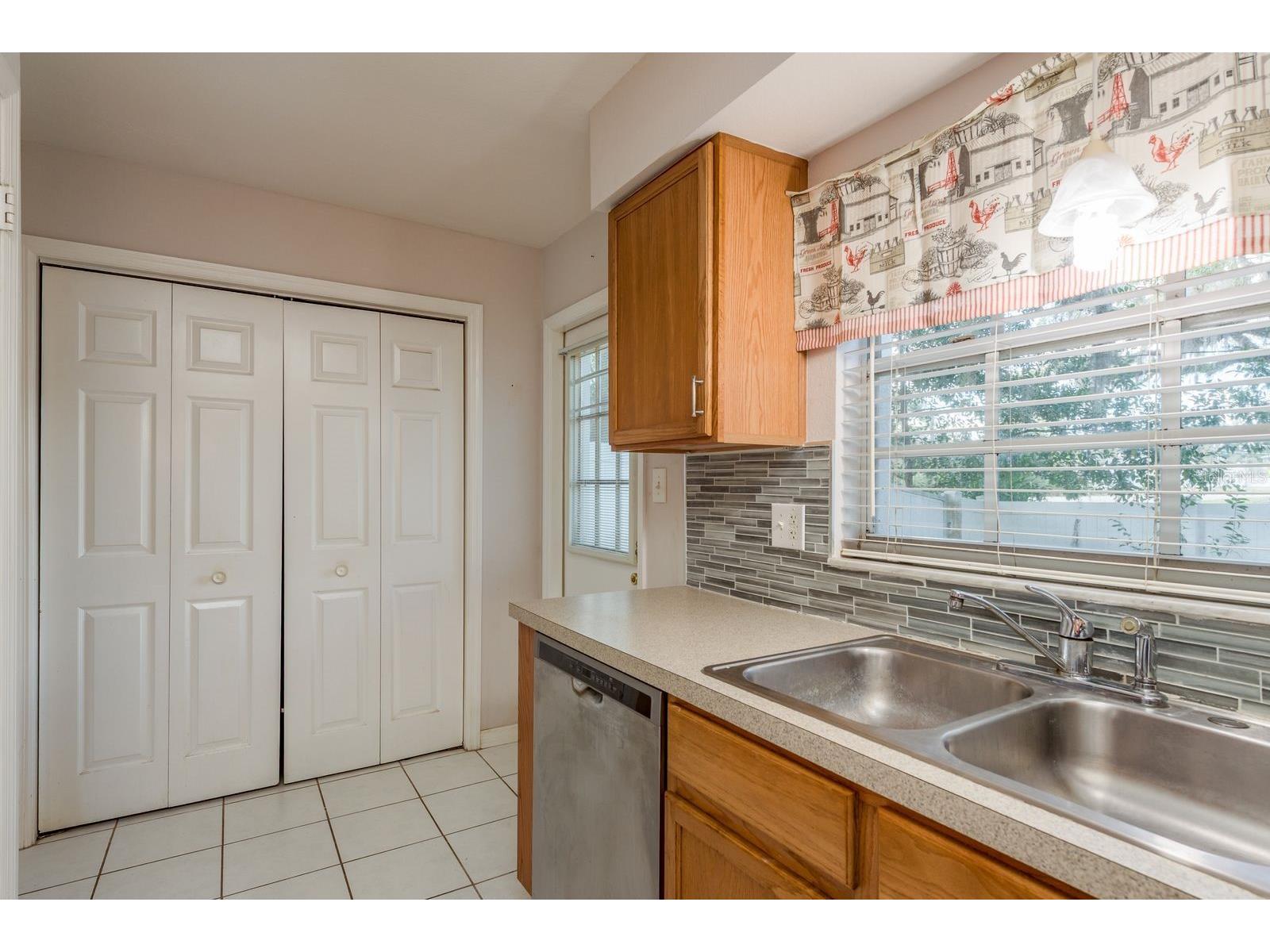 37236 Embassy Park Lane #1 Dade City FL 33525 TB8483595 image16