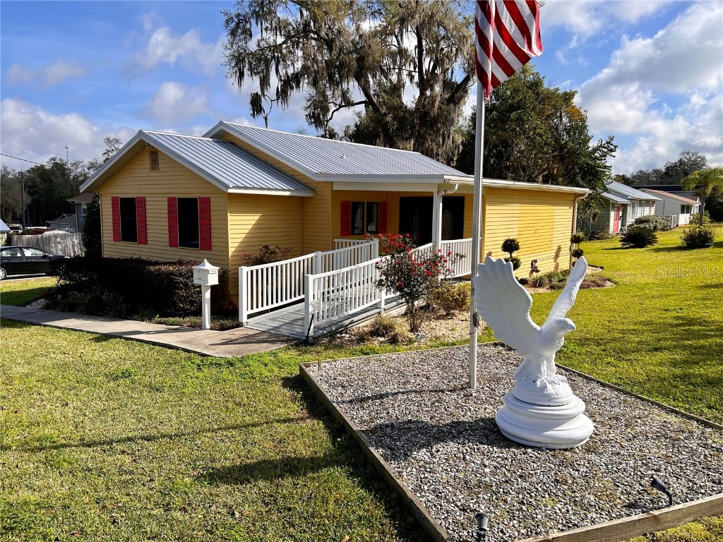 37237 Meridian Avenue Dade City FL 33525 T3429823 image1